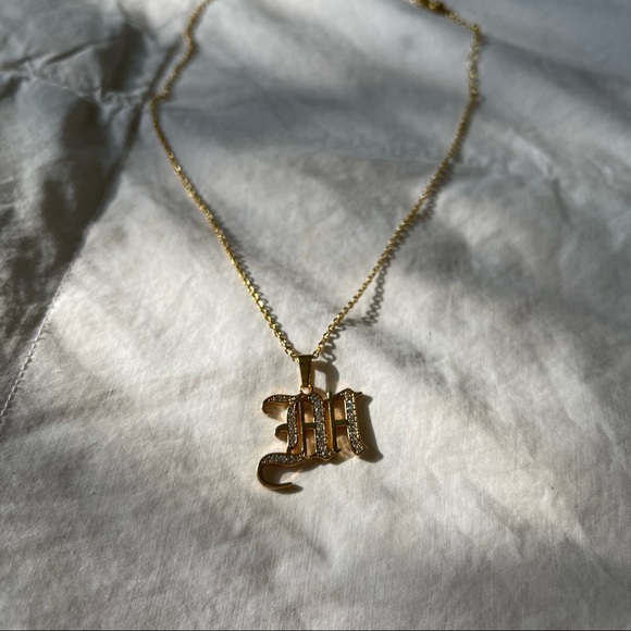 paved Inicial M Gold Necklace - Picture 2 of 7